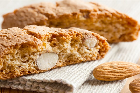 4.2.3-biscotti-half-half