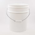 White Bucket with Metal Handle 21.5 L