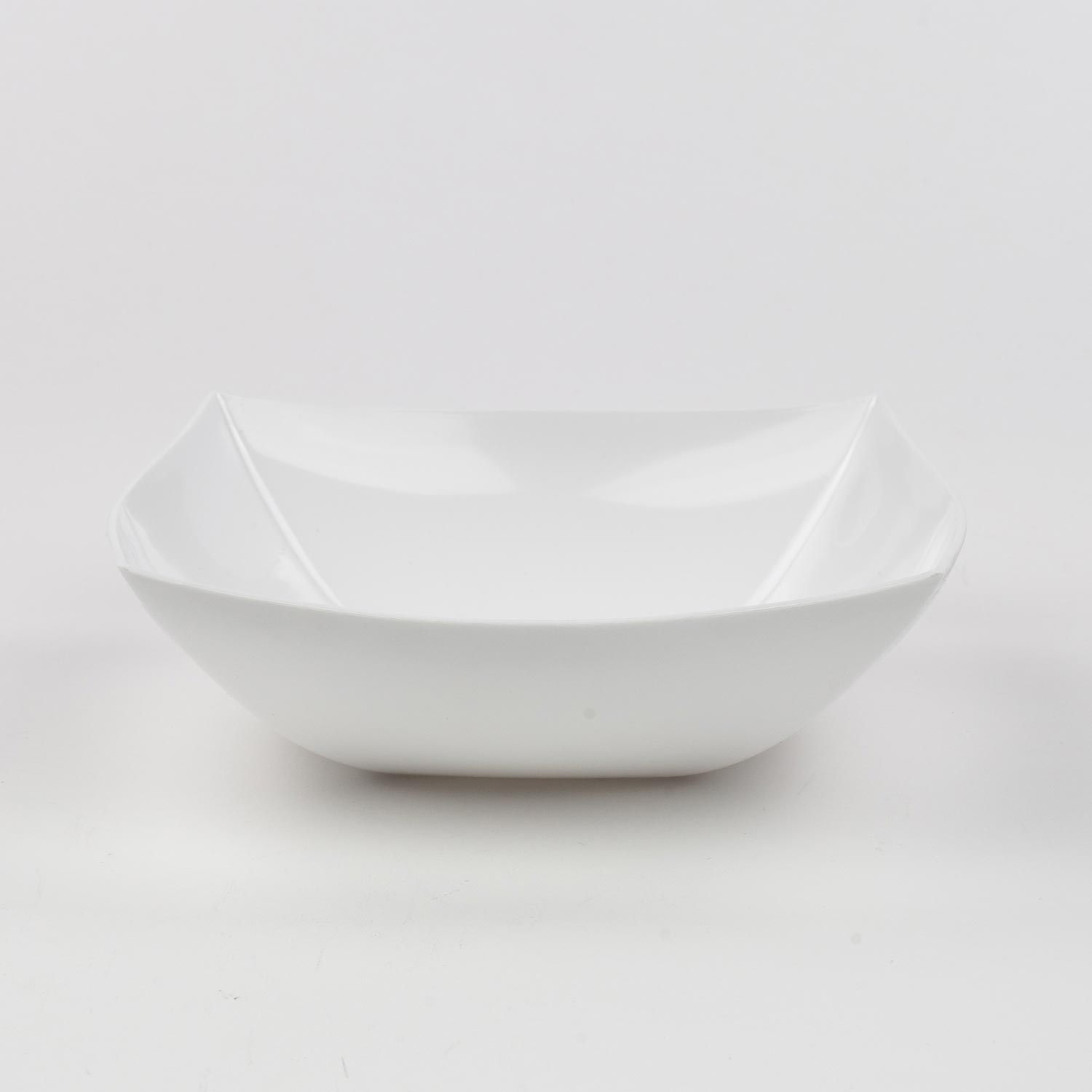White Plastic Salad Bowl 32 oz